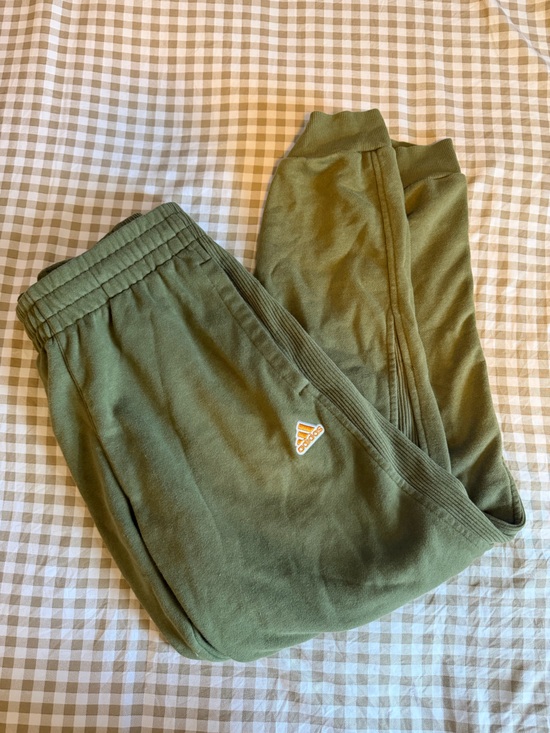 Other - Men’s Adidas Olive green sweatpants